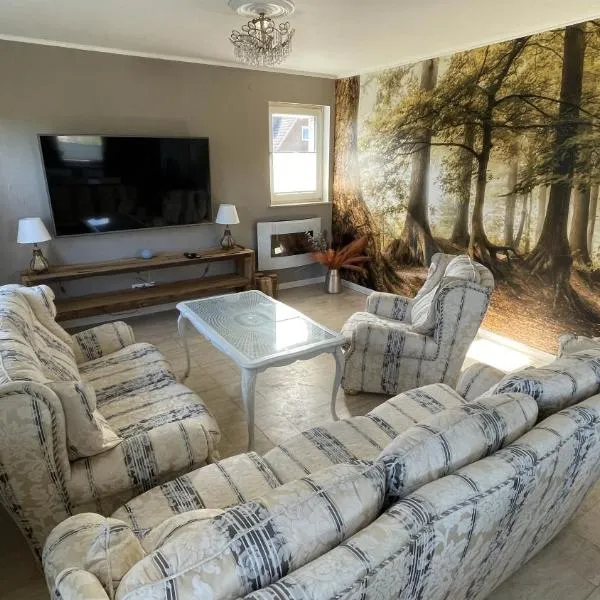 Ferienhaus Platzhirsch in Bad Hersfeld mit Garten, 2 Bäder, 3 Schlafzimmer & Küche - gratis Parkplätze, hotel v destinaci Bad Hersfeld