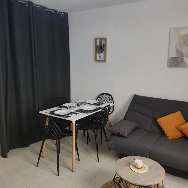 Dans le Centre historique, hotel v destinaci Noyon