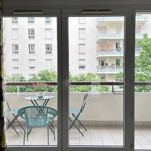 Cozy apartment near La Défense & Paris La Défense Arena, hotel in Courbevoie
