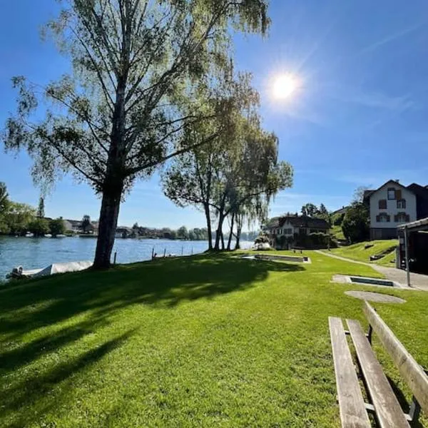 Ferienwohnungen in Top Lage in der Nähe eines Rhein-Strandbads, hotel in Feuerthalen