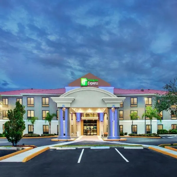 Holiday Inn Express & Suites Sebring, an IHG Hotel, hôtel à Frostproof