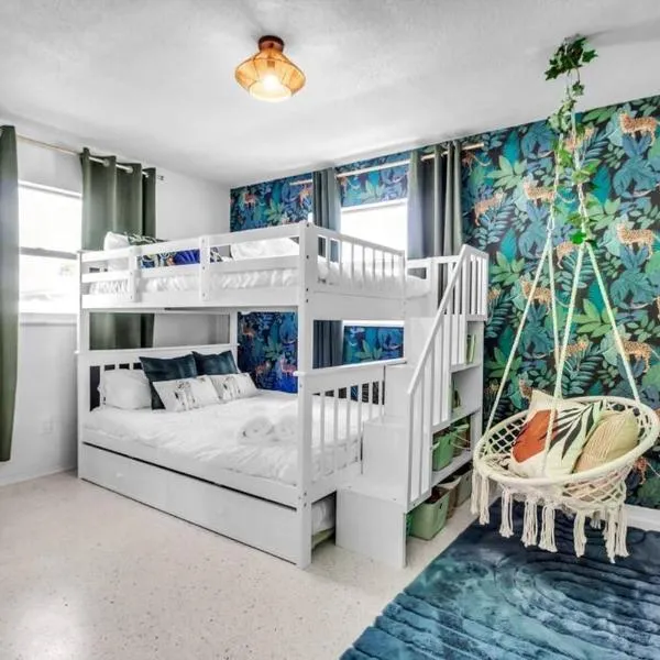 Madeira Beach Family & Pet Friendly Luxury Getaway、Seminoleのホテル