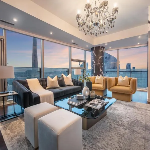 Luxury 2Br Condo Entertainment District Downtown CN Tower View Balcony Pool & Hot Tub, hotel v destinaci Toronto