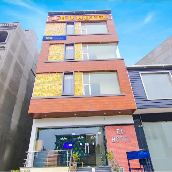 Hotel RD, khách sạn ở Zirakpur