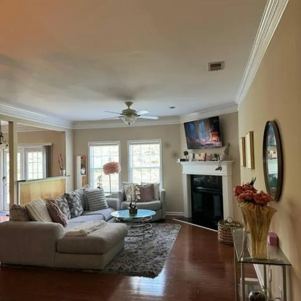 Luxury Pink Cascades Oasis - Gated Community、アトランタのホテル