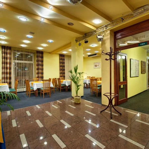 Viesnīca Hotel Henrietta pilsētā Černý Vŭl