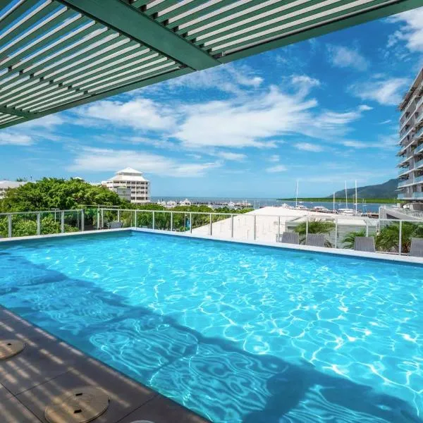 602 Harbour Lights with Ocean Views, hotel v destinaci Cairns