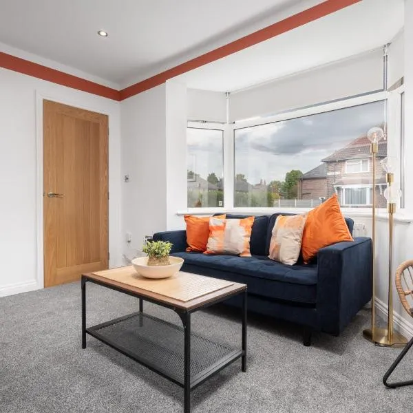 Shawe House - 10 minute Mcr Airport - Free Parking, hotel in Wythenshawe