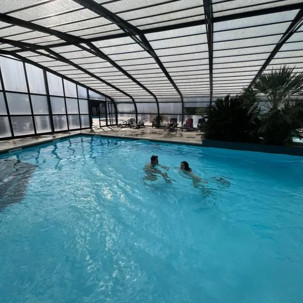 Mobil home confort XL,camping la pommeraie, piscine et océan, concarneau et pont aven, hotel in Trégunc