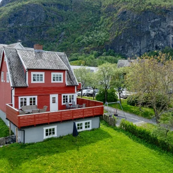 Aurland Guesthouse, hotel in Aurland