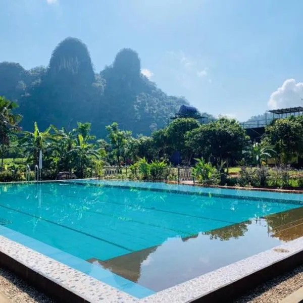 Phong Nha Eco Village، فندق في Lang Va