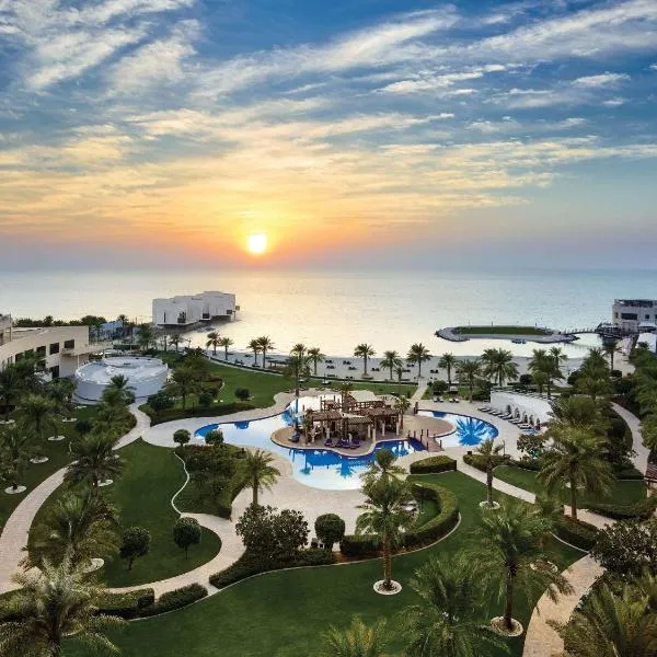 아즈 잘라크에 위치한 호텔 소피텔 바레인 잘라크 탈라사 시 & 스파(Sofitel Bahrain Zallaq Thalassa Sea & Spa)