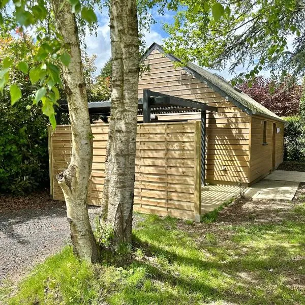 La Ptite Maison proche Rouen, hotel in La Vaupalière