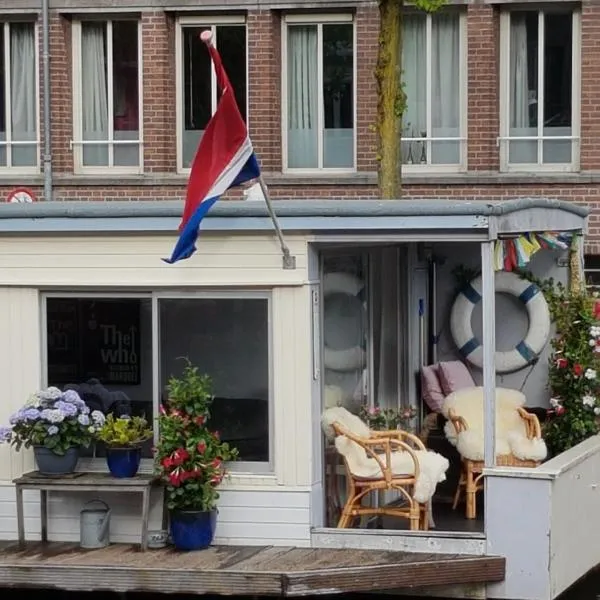 Pantheos Top Houseboat, hotel em Amsterdã