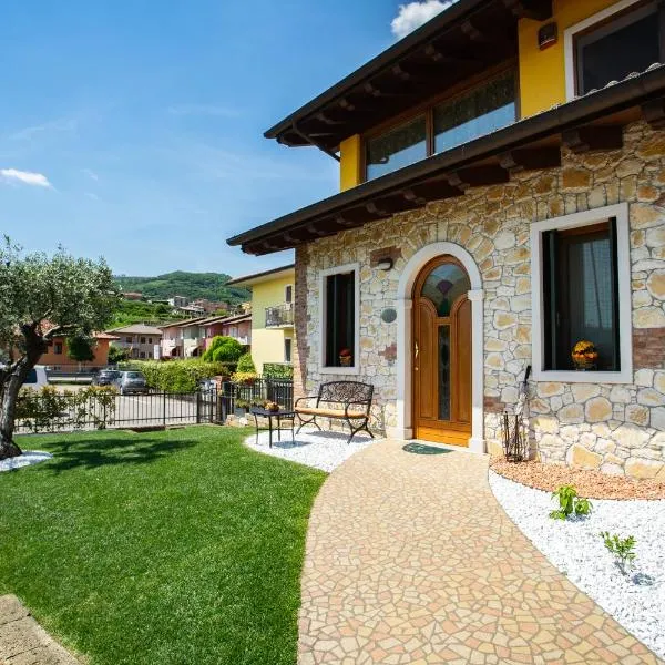 Casa Oliver: Montecchia di Crosara'da bir otel