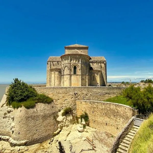 Gîte La Maison du puits, hotel v destinaci Talmont