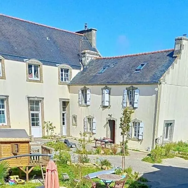 Vacances à l'école !, hotel v destinácii Cléden-Cap-Sizun