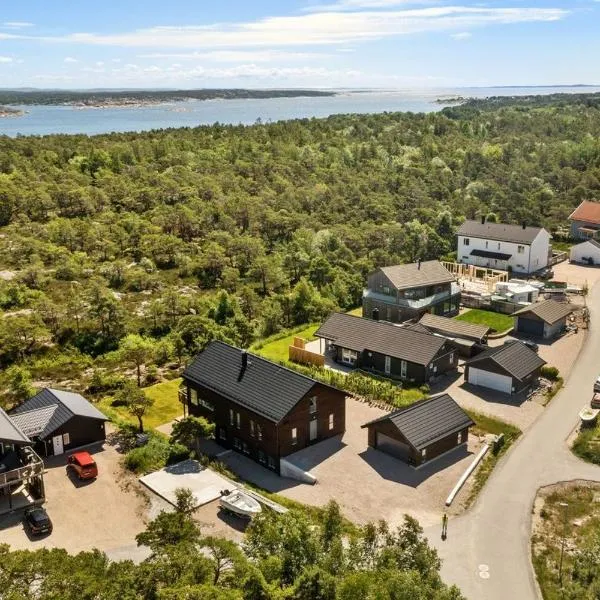 Family-Friendly Apartment close to the beach, hotel sa Rød