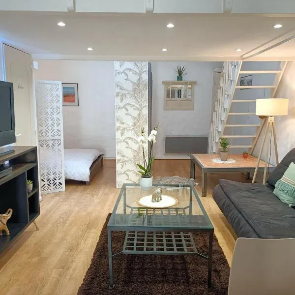 Véritable petit nuage, hotel in Vérines