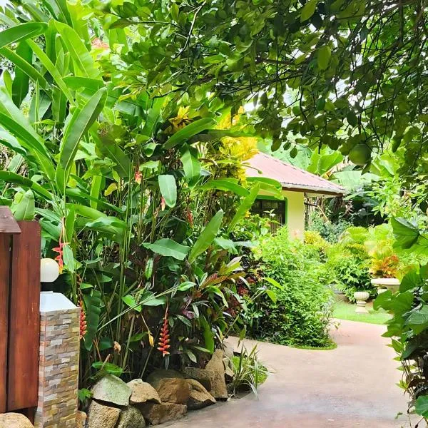 Buisson Guesthouse, hotell i La Digue