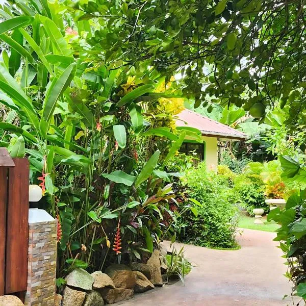 Buisson Guesthouse, hotel v destinaci La Digue