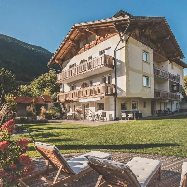 Niedermaierhof, hotel v destinaci Castelbello