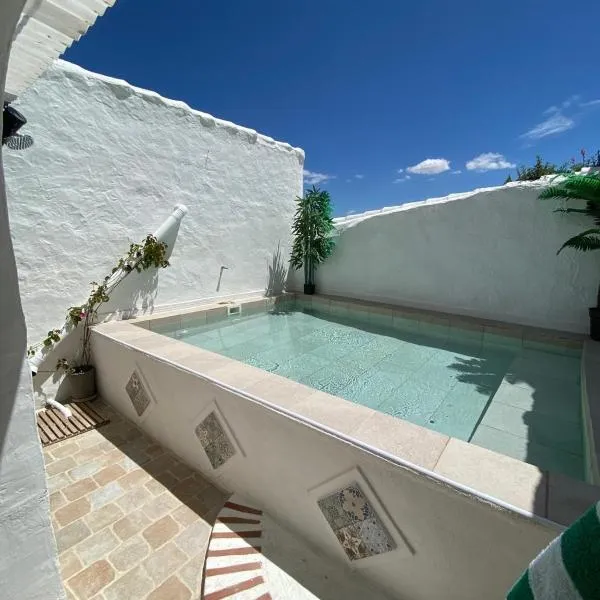A hidden gem in Estepa. With Dip pool, WiFi, BBQ! – hotel w mieście Casariche