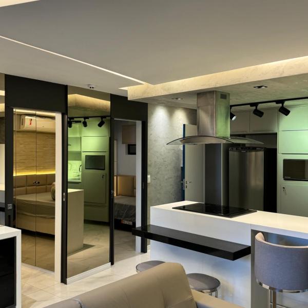 Apartamento com 02 quartos, Beira Mar, Fortaleza - CE.
