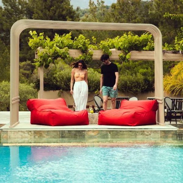 Zoe Hotel, Trypiti Beach Resort & Hive water park, hotel in Limenaria