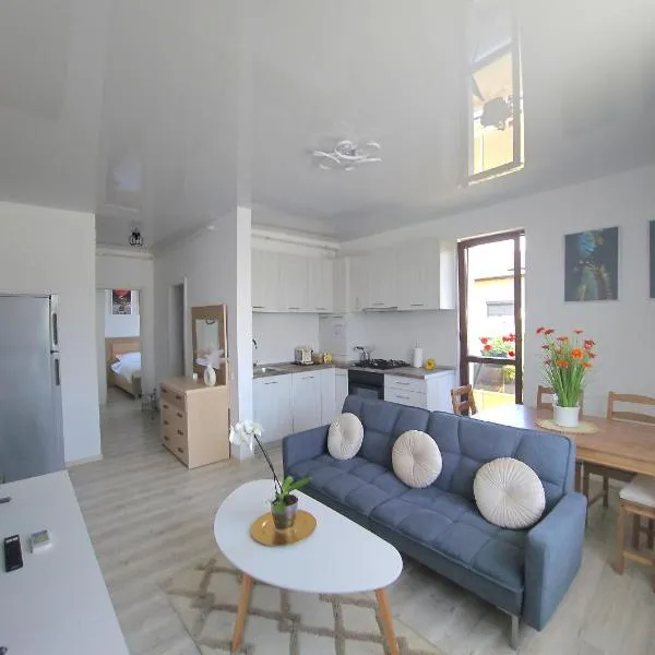 Cozy SoRaDa 2 apartment، فندق في Bragadiru