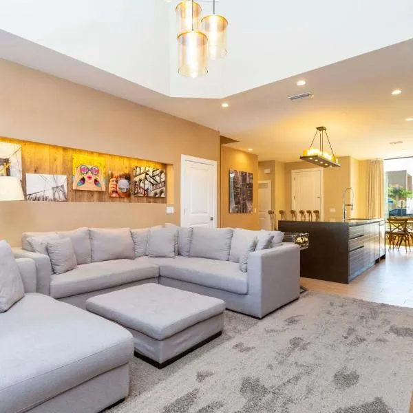 Modern and Luxury 4 suites Villa near Disney 7521, hôtel à Orlando