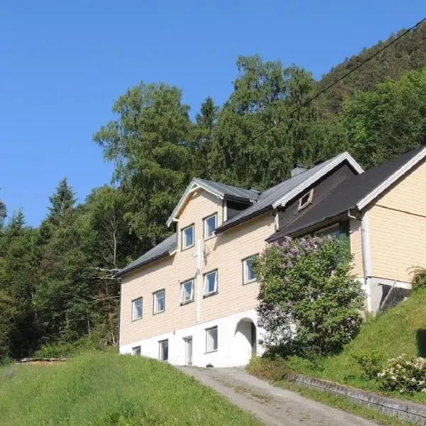 Tindelykke, hotell i Isfjorden