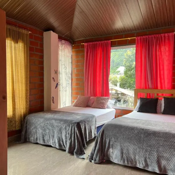Holiday House - 3 Bedroom 3 Bathroom, khách sạn ở Baños