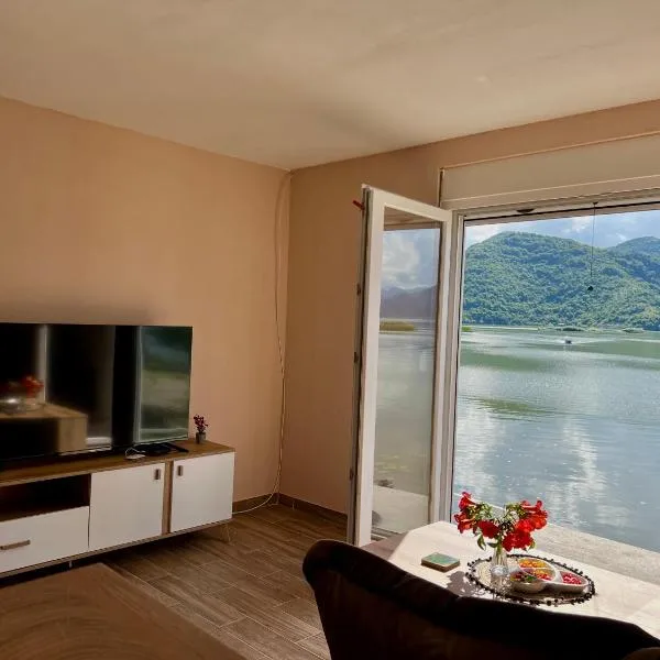 Lakeside Harmony Apartment, hotel v destinaci Golubovci