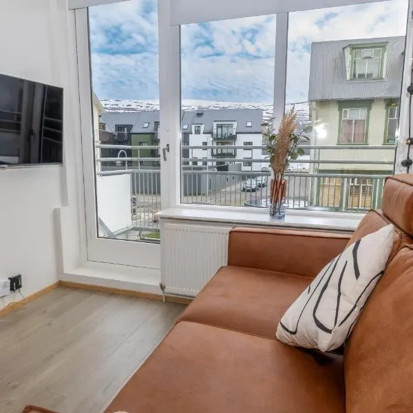 Charming deluxe apartment, hotel ad Akureyri