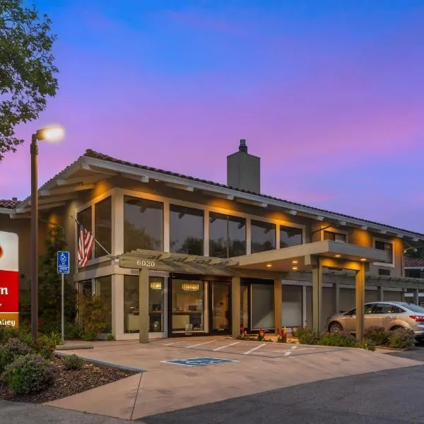 Best Western Plus Inn Scotts Valley, hotel v mestu Ben Lomond