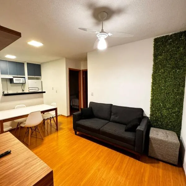 Apto 2 quartos com piscina e portaria 24h, hotel in Cuiabá