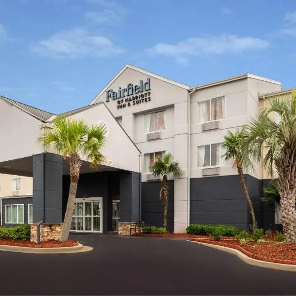 Fairfield Inn and Suites Gulfport / Biloxi, hotel di Long Beach