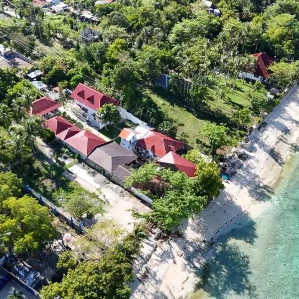 Bluewaves Resort - Basdaku by Hiverooms, hotel sa Moalboal