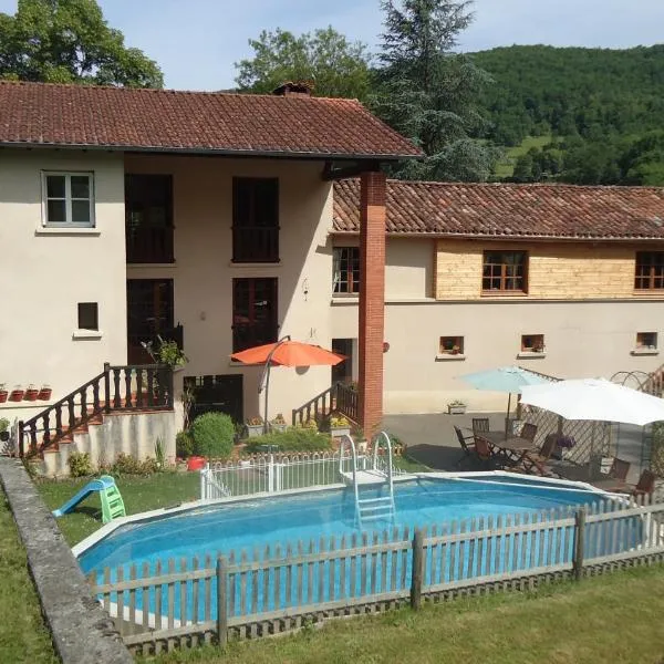 La Maison Famille, hotel in Le Mas-dʼAzil