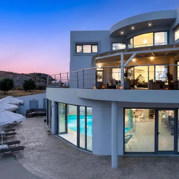 Villa Zafira - Seaview Manor with Heated Pool、カリテアのホテル