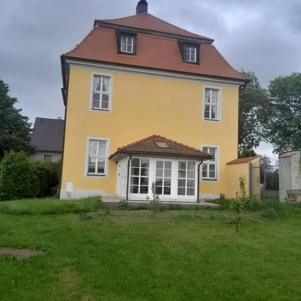 Residieren im barocken Herrenhaus Pannewitz, Hotel in Burkau