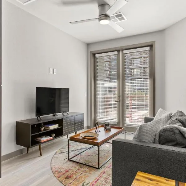 Cozysuites PHX RORO Gym, Pool, Pets, Parking #1