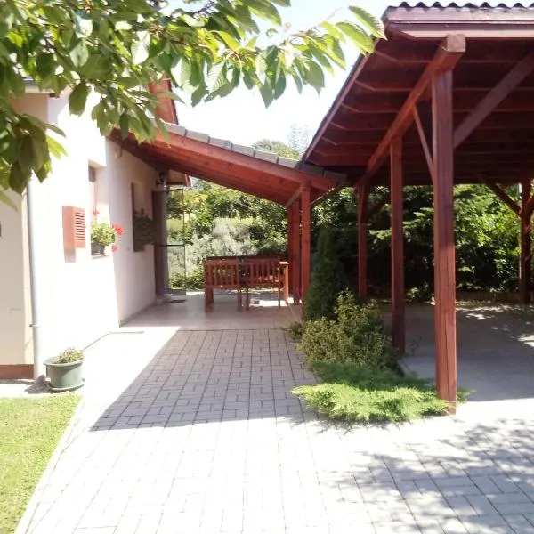 Kinga House, hotel v destinaci Keszthely