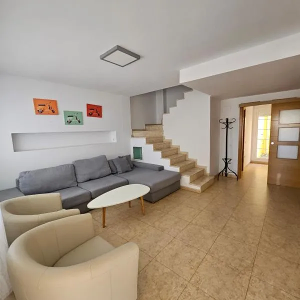 Chalet adosado en la playa, hotel v destinaci Cullera