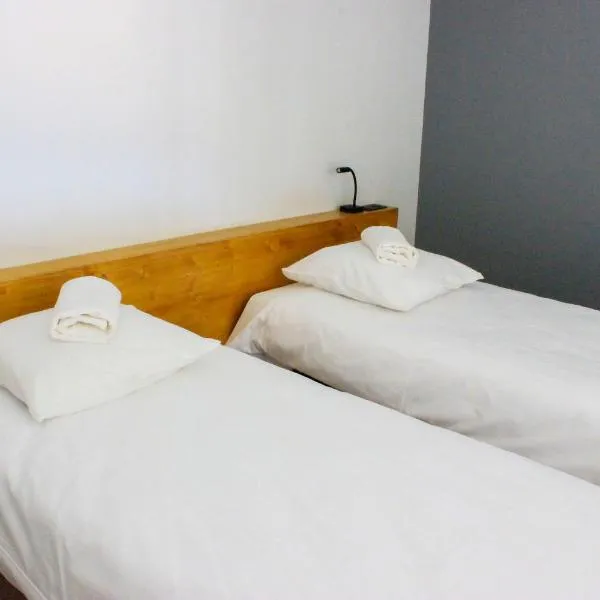 Auberge Le LEO de FOIX, hotel v destinaci Foix