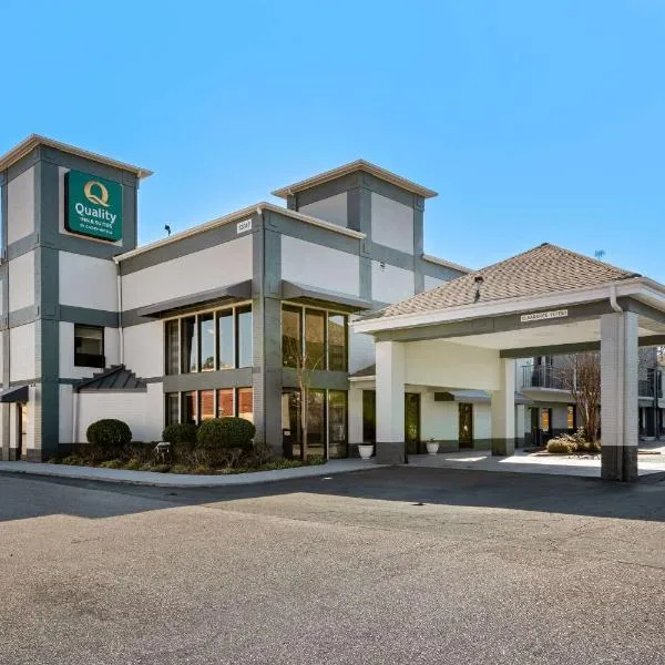 Quality Inn & Suites Matthews - Charlotte, hotel v destinaci Matthews