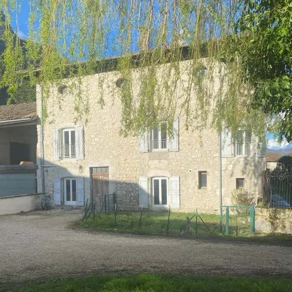 Appartements de la ferme du Brocey, hotel i Saint-Mury-Monteymond