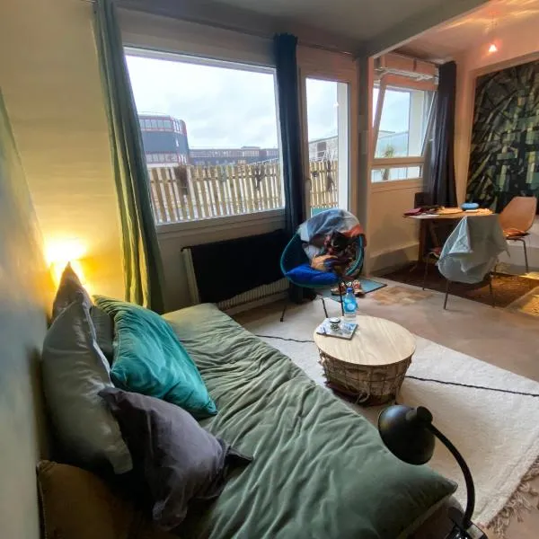 Grand studio avec Parking Montparnasse Paris 14e