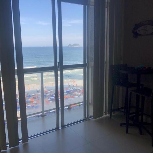 Apartamento frente mar da pitangueiras